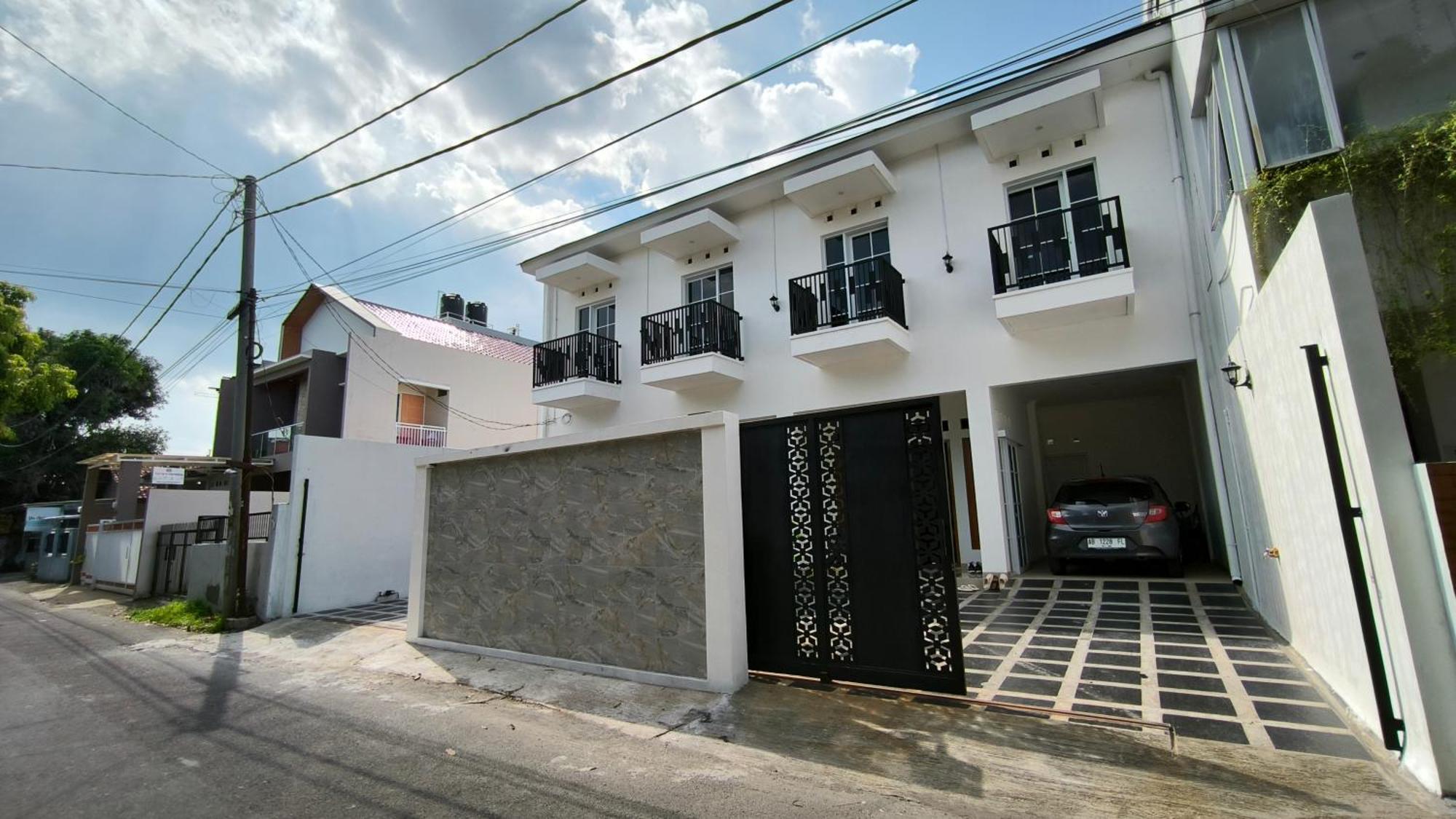 House Of Bedjo Powered By Cocotel 日惹 外观 照片